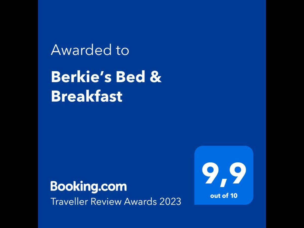 Berkie'S Bed & Breakfast Port Alberni Eksteriør billede